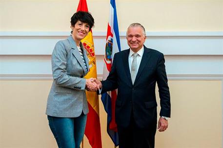 22/04/2024. Elma Saiz se reúne con el ministro de Relaciones Exteriores y Culto de Costa Rica para avanzar en el Convenio Bilateral de Seguridad So...
