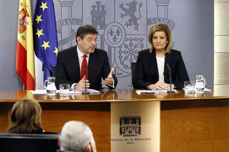 22/04/2016. Consejo de Ministros: Catalá y Báñez. El ministro de Justicia en funciones, Rafael Catalá, y la ministra de Empleo y Seguridad S...