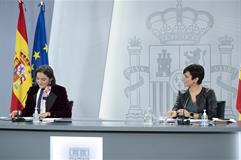 Reyes Maroto e Isabel Rodriguez durante la rueda de prensa posterior al Consejo de Ministros