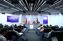 La vicepresidenta Nadia Calviño, la ministra Isabel Rodríguez, la ministra María Jesús Montero y el ministro José Luis Escrivá.