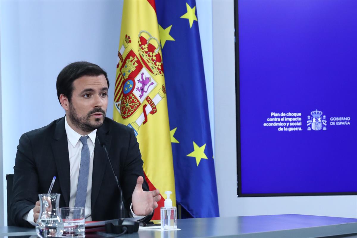 31/05/2022. Rueda de prensa tras el Consejo de Ministros: Isabel Rodríguez, Yolanda Díaz y Alberto Garzón. El ministro de Consumo, Alberto G...