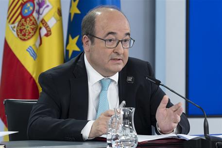 13/06/2023. Rueda de prensa tras el Consejo de Ministros: Albares, Rodríguez e Iceta. El ministro de Cultura y Deporte, Miquel Iceta, en la ...