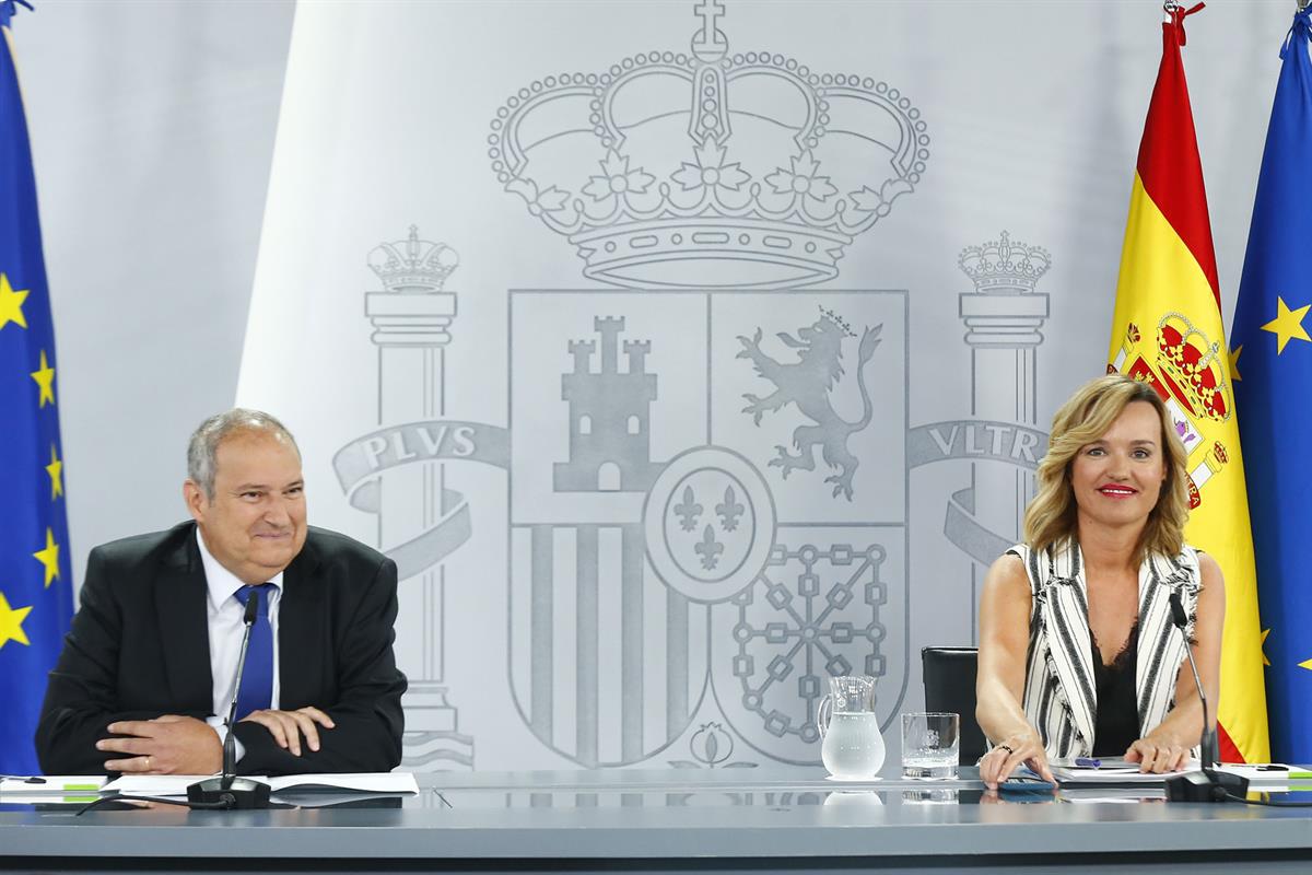 El ministro Jordi Hereu y la ministra Pilar Alegría, en la rueda de prensa posterior al Consejo de Ministros