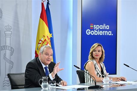 3/09/2024. Rueda de prensa tras el Consejo de Ministros: Jordi Hereu y Pilar Alegría. El ministro de Industria y Turismo, Jordi Hereu, y la ...