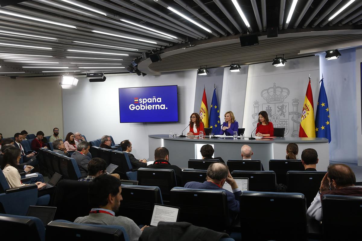 30/01/2024. Rueda de prensa tras el Consejo de Ministros: García, Alegría y Rego. La ministra de Sanidad, Mónica García, la ministra de Educ...