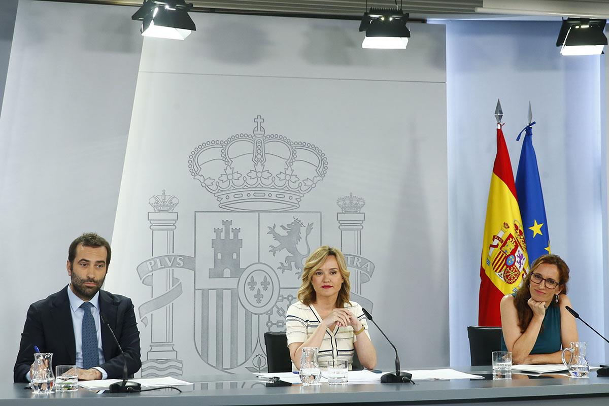 30/07/2024. Rueda de prensa tras el Consejo de Ministro. El ministro de Economía, Comercio y Empresa, Carlos Cuerpo junto a la ministra de E...