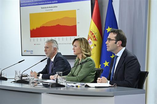 Los ministros Ángel Víctor Torres, Pilar Alegría y Carlos Cuerpo, en la rueda de prensa del Consejo de Ministros