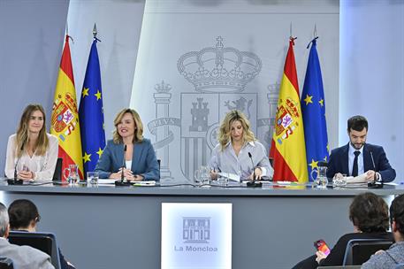 11/02/2025. Rueda de prensa tras el Consejo de Ministros: Pilar Alegría, Yolanda Díaz, Sara Aagesen y Pablo Bustinduy. La ministra de Transi...