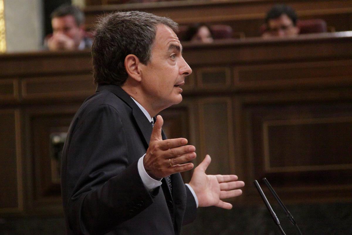 23/08/2011. El presidente informa de las nuevas medidas económicas. El presidente del Gobierno, José Luis Rodríguez Zapatero, en un momento ...