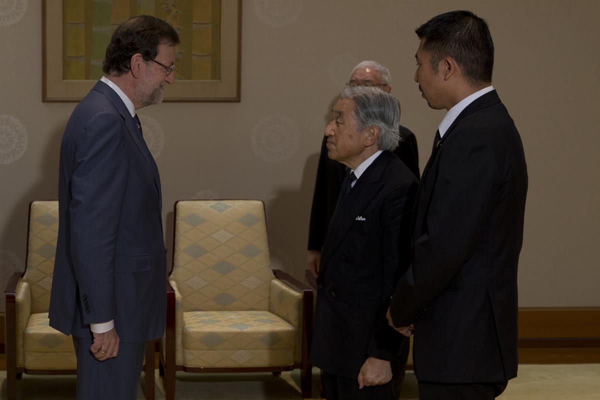 2/10/2013. Viaje del presidente del Gobierno a Japón. El presidente del Gobierno, Mariano Rajoy, es recibido en audiencia por el emperador d...