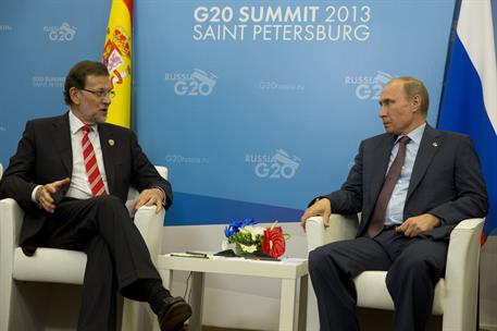 6/09/2013. El presidente asiste a la Cumbre del G20 en San Petersburgo. El presidente del Gobierno, Mariano Rajoy, saluda al presidente de l...