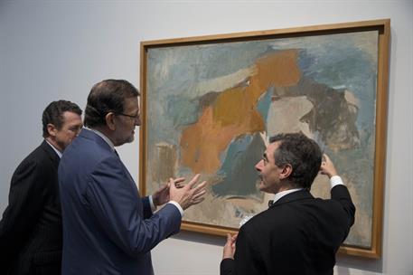 2/10/2013. Viaje del presidente del Gobierno a Japón. El Presidente del Gobierno, Mariano Rajoy, durante su visita a la exposición "Dentro y...