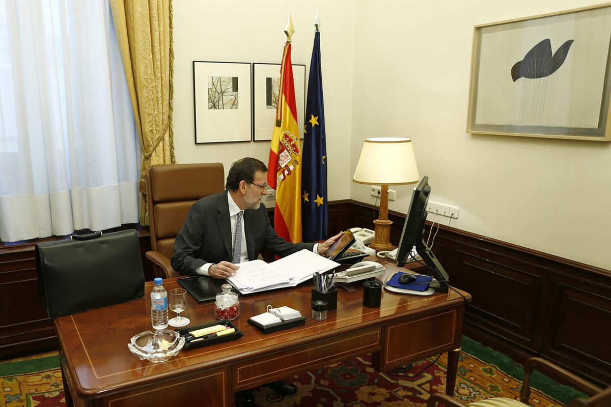 20/02/2013. Debate sobre el estado de la nación. El presidente del Gobierno, Mariano Rajoy, en su despacho antes de su intervención en el de...