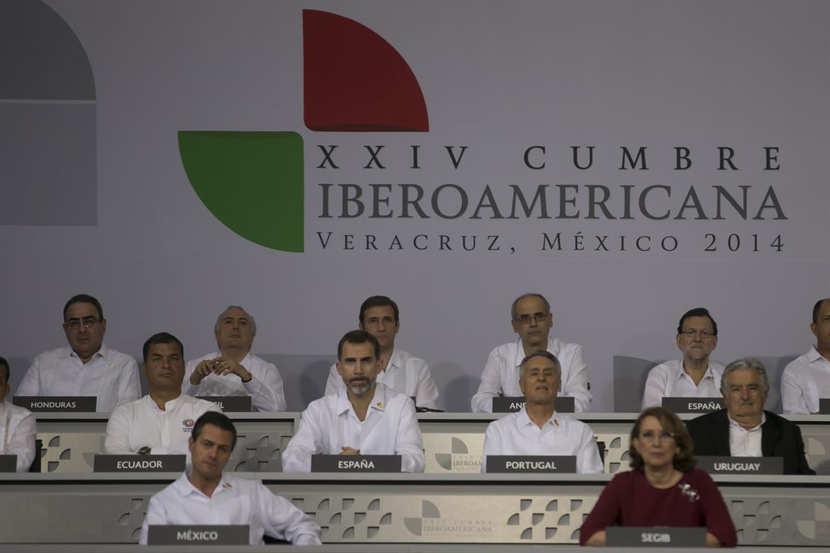 9/12/2014. Rajoy participa en la XXIV Cumbre Iberoamericana. XXIV Cumbre Iberoamericana. Foto de su Majestad el Rey Felipe VI y Rajoy,con lo...