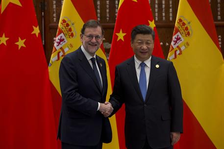5/09/2016. Rajoy asiste a la Cumbre del G-20 en Hangzhou (China). El presidente del Gobierno en funciones, Mariano Rajoy, saluda al presiden...