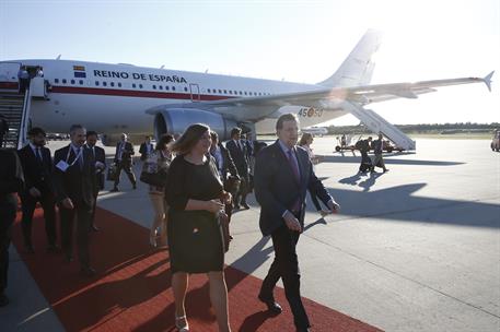 6/07/2017. Rajoy participa en la Cumbre del G-20. El presidente del Gobierno, Mariano Rajoy, a su llegada al aeropuerto Helmut Schmidt, en H...