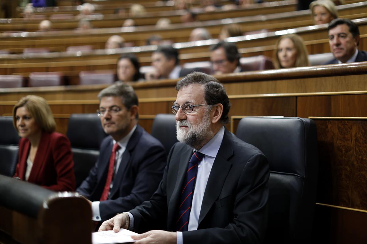 22/11/2017. Rajoy asiste a la sesión de control al Gobierno en el Congreso. El presidente del Gobierno, Mariano Rajoy, al inicio de la sesió...