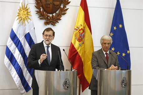 26/04/2017. Viaje oficial de Rajoy a Uruguay. El presidente del Gobierno, Mariano Rajoy, y el presidente de la República Oriental de Uruguay...