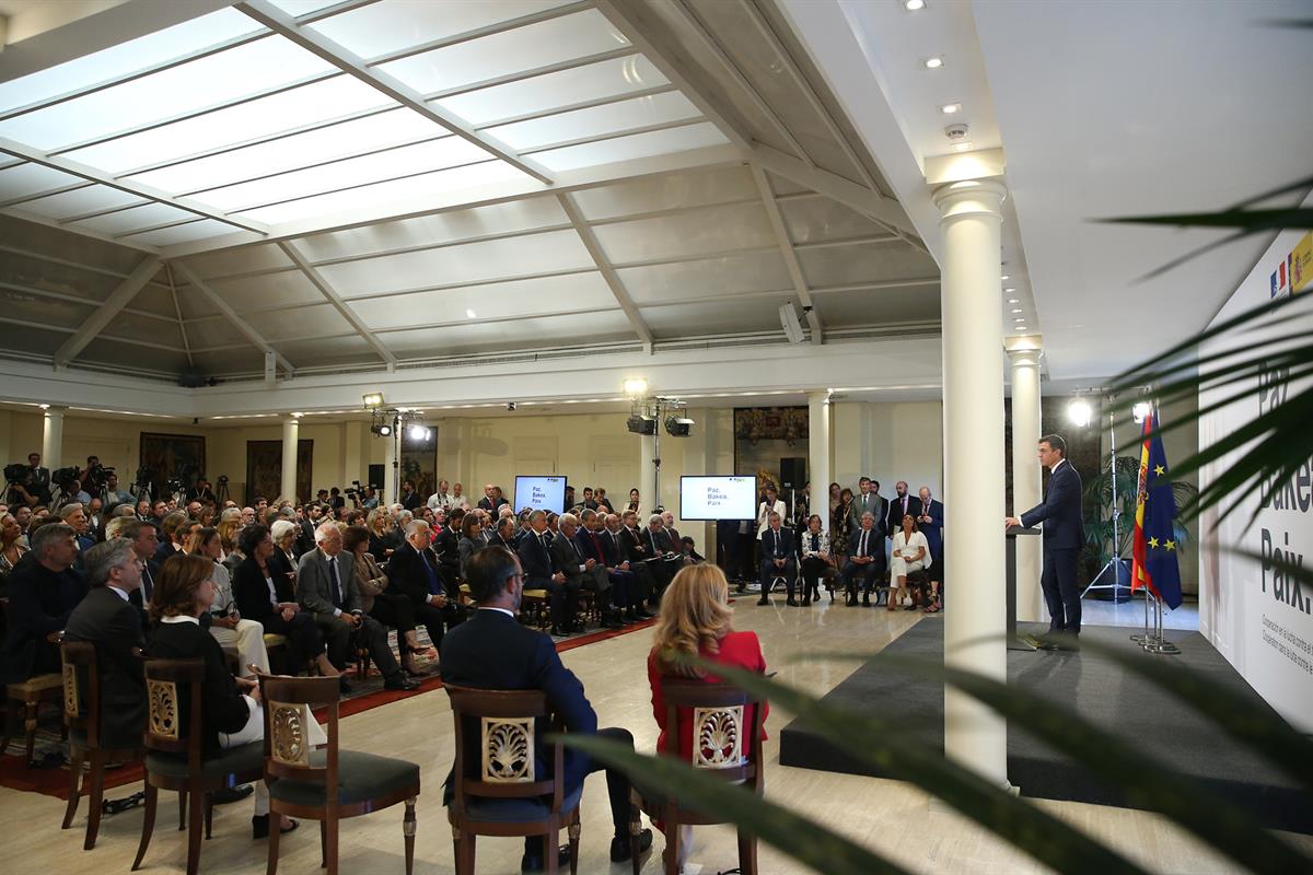 1/10/2018. Sánchez preside el Acto de cooperación hispano-francesa en la lucha antiterrorista. El presidente del Gobierno, Pedro Sánchez, du...