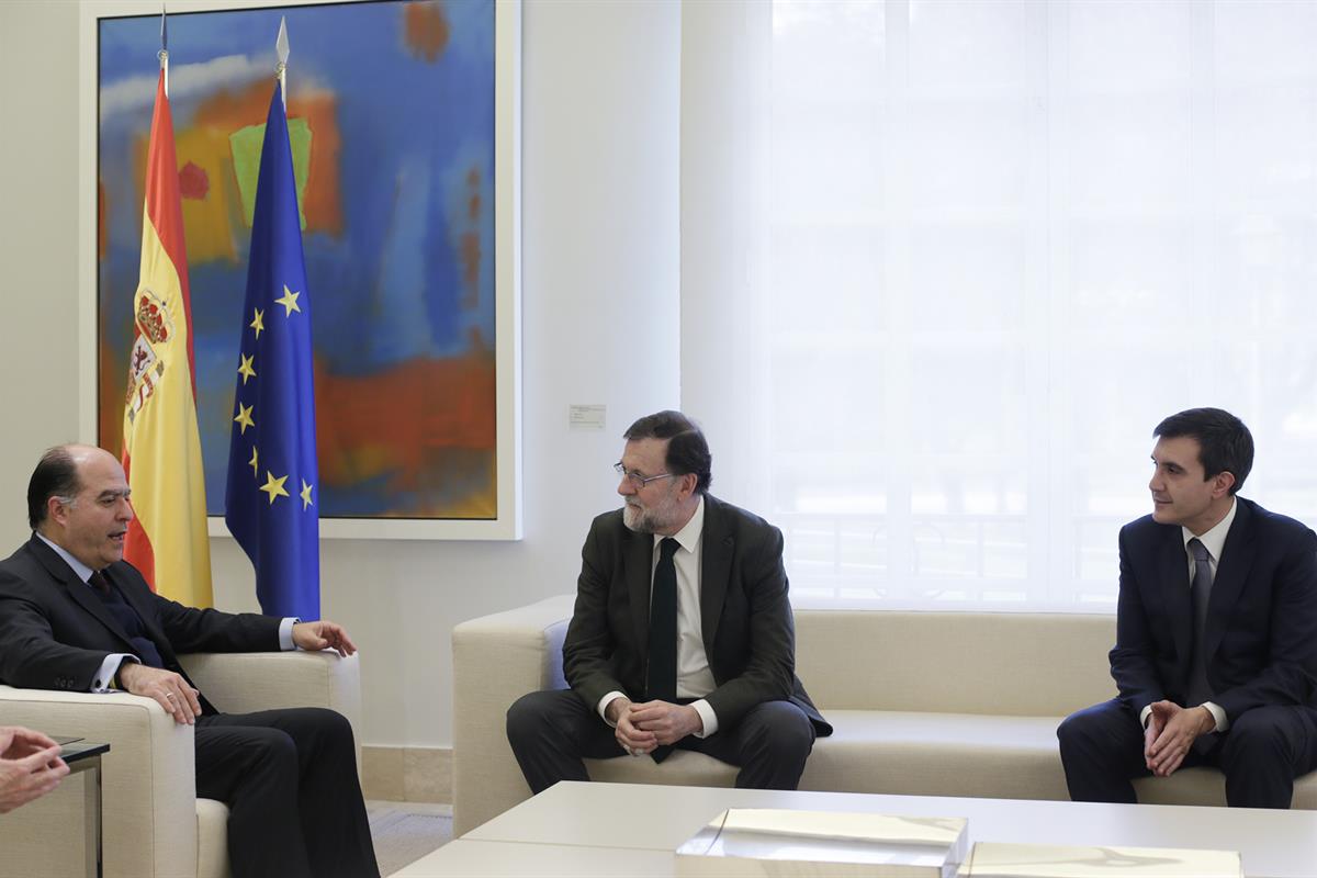 5/04/2018. Rajoy recibe a representantes de la oposición venezolana. El presidente del Gobierno, Mariano Rajoy, acompañado por el director d...