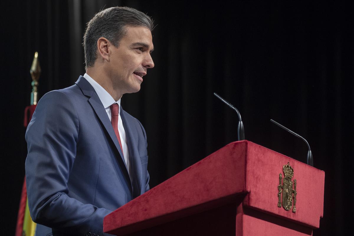 31/10/2018. Sánchez asiste a la lectura de la Constitución. El presidente del Gobierno, Pedro Sánchez, durante la lectura de la Constitución...