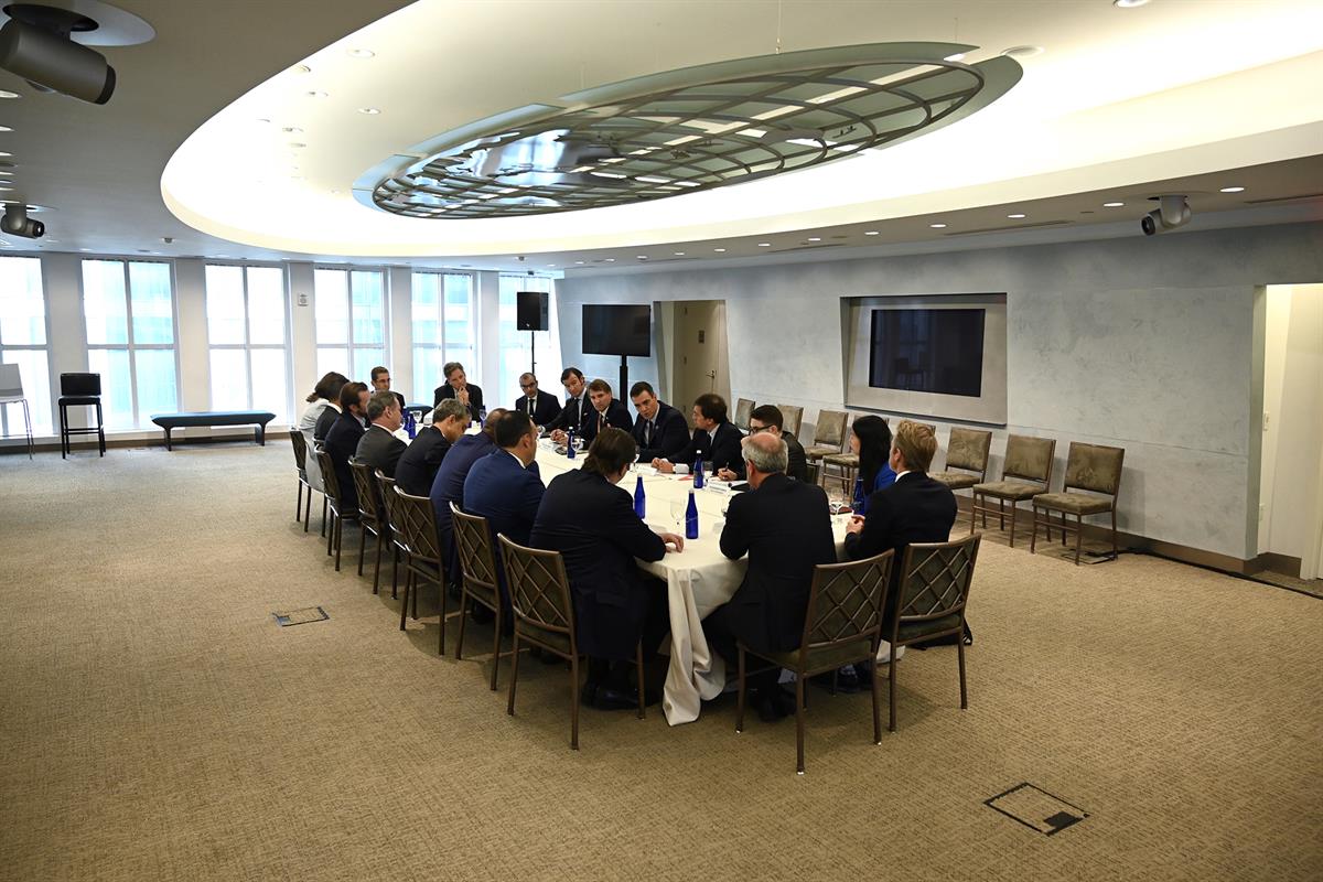 24/09/2019. Pedro Sánchez se reúne con inversores norteamericanos. El presidente del Gobierno en funciones, Pedro Sánchez, se reúne con inve...