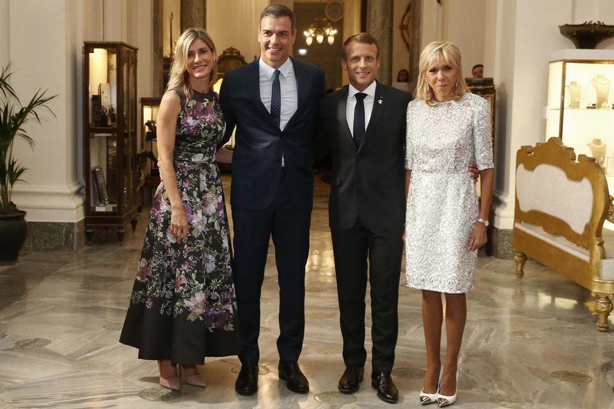 25/08/2019. Pedro Sánchez asiste a la cena de clausura del G7. Pedro Sánchez y su mujer Begoña Gómez, junto a Emmanuelle Macron y su mujer B...