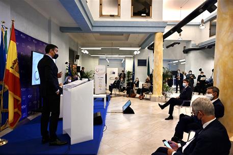 20/10/2020. Visita de Pedro Sánchez a Italia. El presidente del Gobierno, Pedro Sánchez, durante su intervención en el acto de clausura del ...