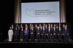 Foto de familia de los asistentes a la Conferencia Internacional sobre Libia