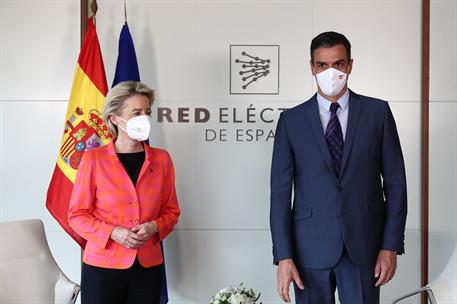 16/06/2021. Pedro Sánchez recibe a Ursula von der Leyen. El presidente del Gobierno, Pedro Sánchez, junto a la presidenta de la Comisión Eur...