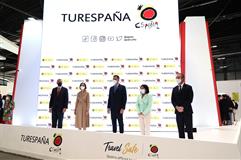 El presidente del Gobierno, Pedro Sánchez, durante su visita a FITUR