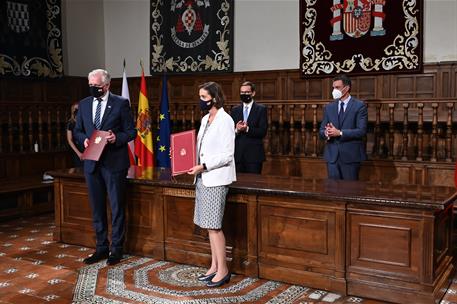 31/05/2021. Pedro Sánchez preside la XIII Cumbre Hispano-Polaca. Firma de acuerdos entre la ministra de Industria, Comercio y Turismo, Reyes...