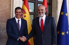 1/08/2022. El presidente del Gobierno, Pedro Sánchez, se reúne con el Primer Ministro de Albania, Edi Rama. Saludo del presidente del Gobier...