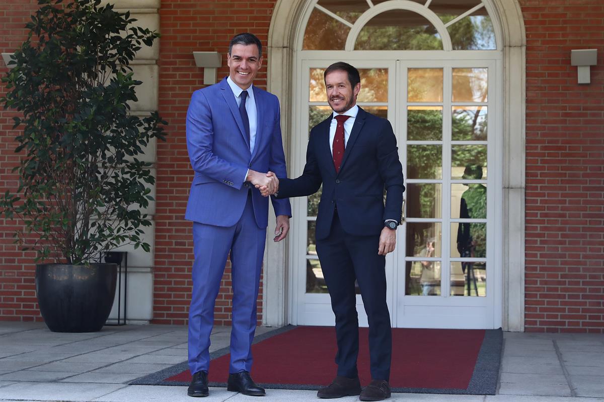 6/06/2022. Sánchez se reúne con el presidente de Canarias y el presidente del Cabildo Insular de La Palma. Pedro Sánchez, recibe al presiden...