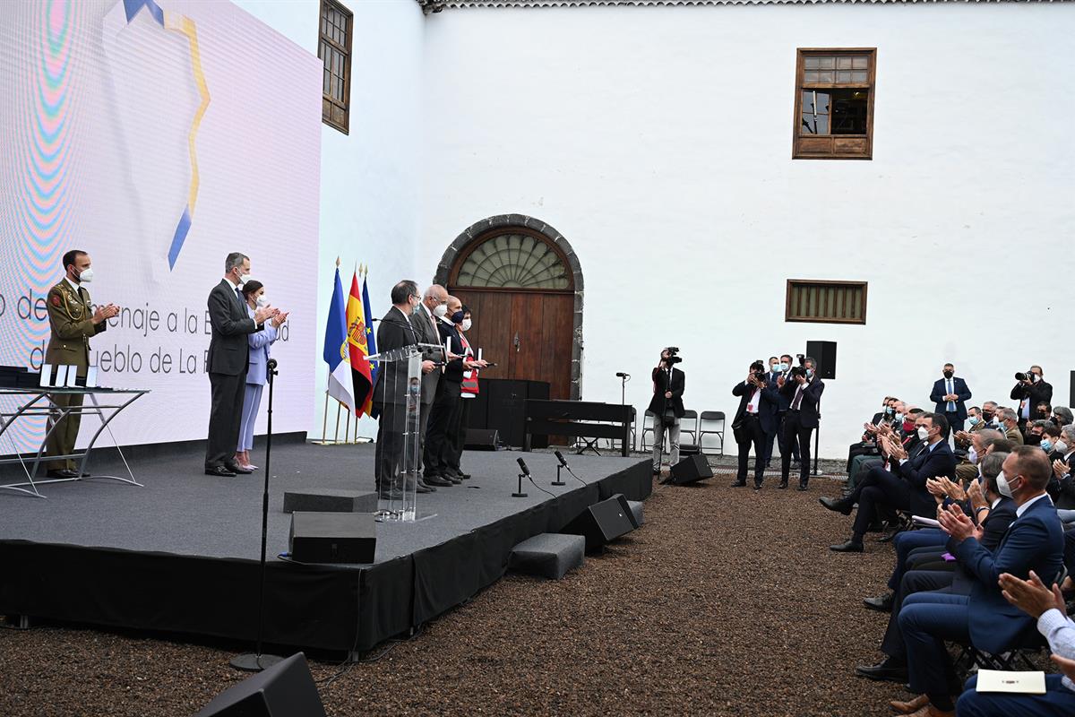 12/03/2022. Pedro Sánchez asiste al Acto de Homenaje a la Ejemplaridad del Pueblo de La Palma. Entrega de condecoraciones duante el homenaje...