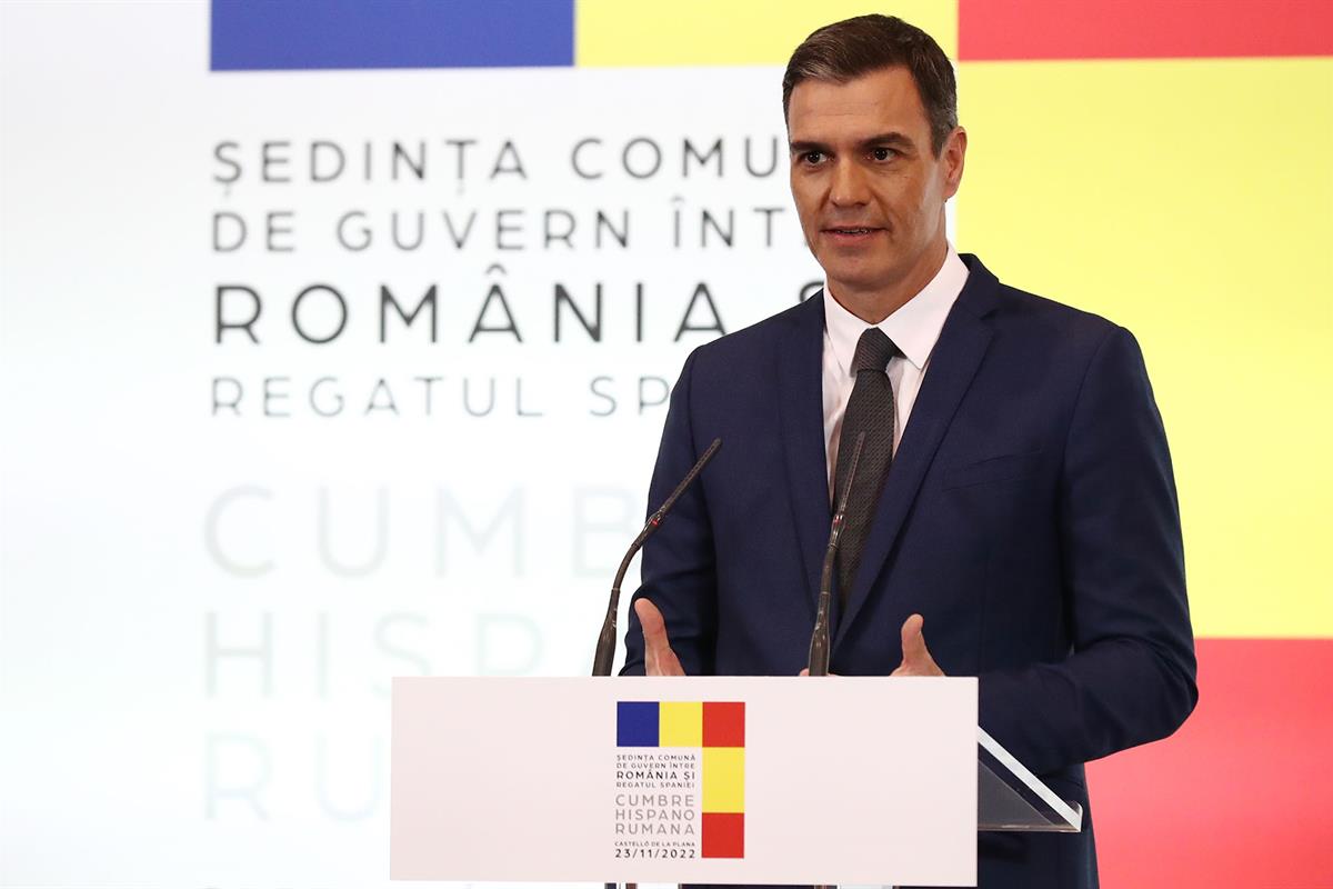 23/11/2022. Pedro Sánchez asiste a la I Cumbre hispano-rumana. El presidente del Gobierno, Pedro Sánchez, durante su intervención ante los m...