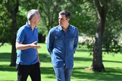 Pedro Sánchez y el secretario general de la OTAN, Jens Stoltenberg, durante su encuentro