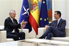 El presidente del Gobierno, Pedro Sánchez, durante su reunión con el secretario general de la OTAN, Jens Stoltenberg