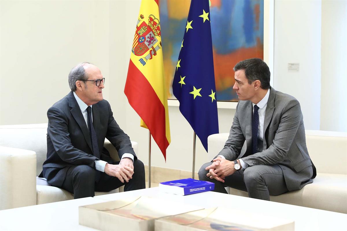 2/11/2023. Pedro Sánchez se reúne con el Defensor del Pueblo, Ángel Gabilondo. El presidente del Gobierno, Pedro Sánchez, durante su reunión...