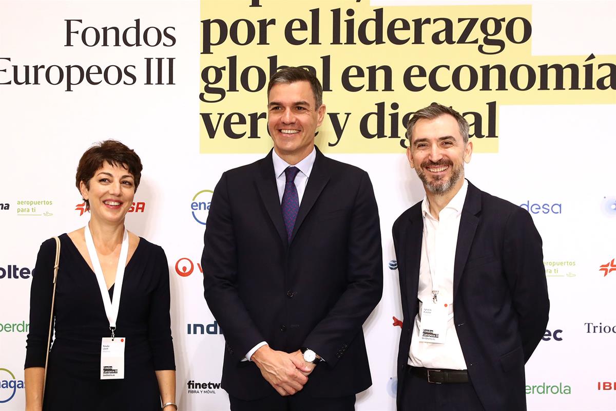 5/06/2023. El presidente inaugura las III Jornadas de Fondos Europeos de Recuperación. Pedro Sánchez junto al equipo directivo de eldiario.es