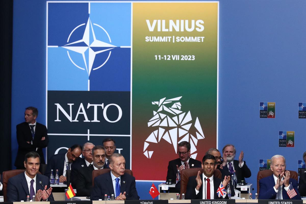 11/07/2023. Pedro Sánchez participa en la Cumbre de la OTAN celebrada en Lituania. El presidente del Gobierno, Pedro Sánchez, junto al resto...