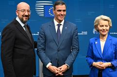 El presidente del Consejo Europeo, el presidente del Gobierno y la presidenta de la Comisión Europea