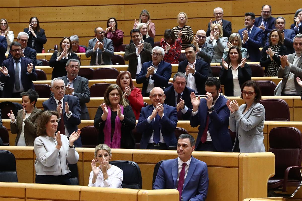 21/02/2023. Sánchez participa en la sesión de control en el Senado. El presidente del Gobierno, Pedro Sánchez, es aplaudido por su bancada e...