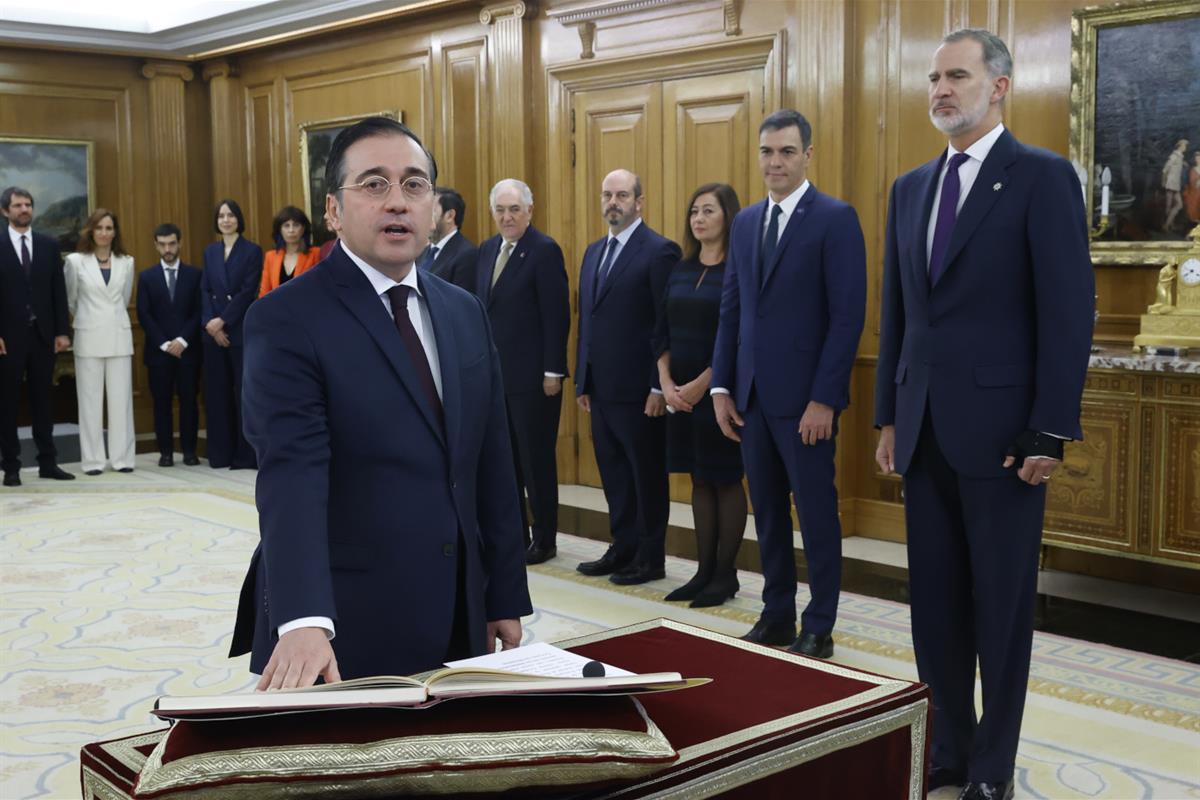 21/11/2023. Acto de promesa de los nuevos ministros. El ministro de Asuntos Exteriores, Unión Europea y Cooperación, José Manuel Albares, pr...