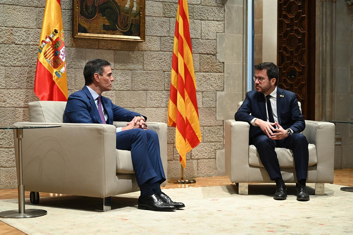 21/12/2023. Pedro Sánchez mantiene un encuentro con el presidente de la Generalitat de Catalunya. El presidente del Gobierno, Pedro Sánchez,...
