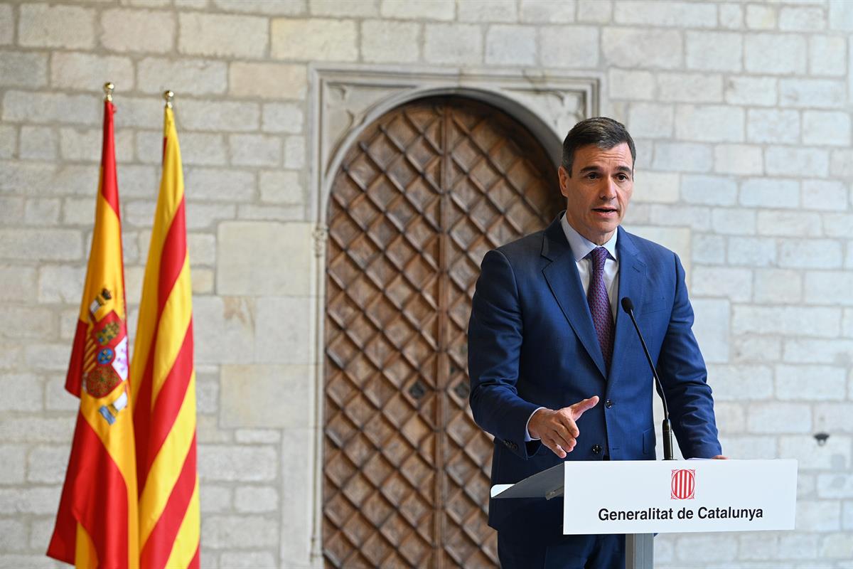21/12/2023. Pedro Sánchez mantiene un encuentro con el presidente de la Generalitat de Catalunya. El presidente del Gobierno, Pedro Sánchez,...