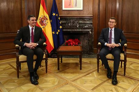 22/12/2023. El presidente del Gobierno mantiene un encuentro con el presidente del Partido Popular. El presidente del Gobierno, Pedro S&#225;nche...