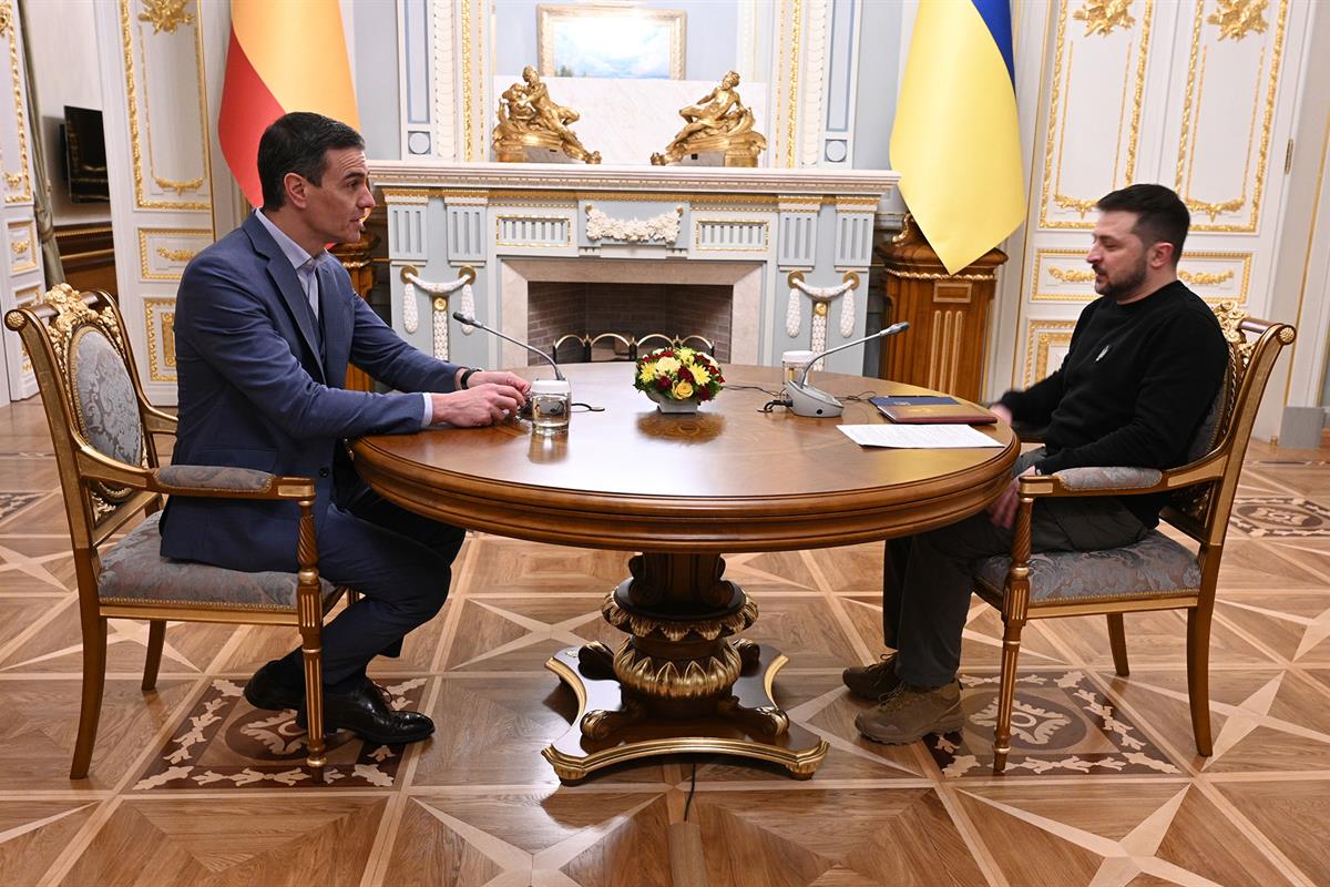 23/02/2023. Viaje del presidente del Gobierno a Ucrania. El presidente del Gobierno, Pedro Sánchez, durante su reunión con el presidente de ...