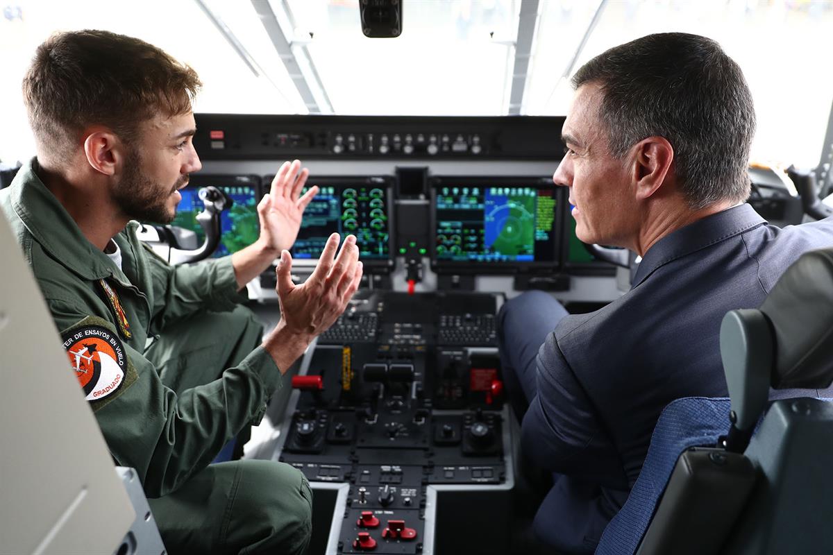 1/10/2024. Pedro Sanchez en instalaciones del Centro de Ensayos de Sistemas Aéreos no Tripulados. El presidente del Gobierno, Pedro Sánchez,...