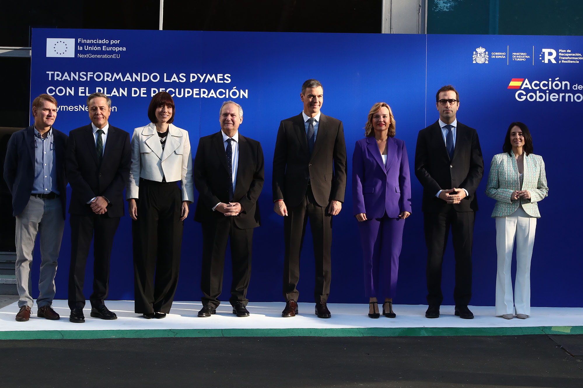 El presidente con los ministros asistentes a la jornada